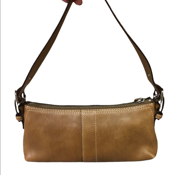 **SOLD** Coach Vintage Baguette Purse - Picture 3 of 16